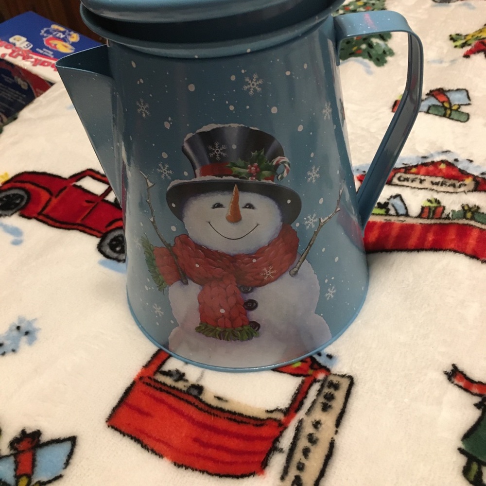 Tela floa coffee pot and a coffee mug Christmas